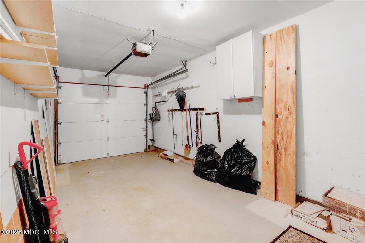 44 Lexington Circle, Matawan, New Jersey image 27