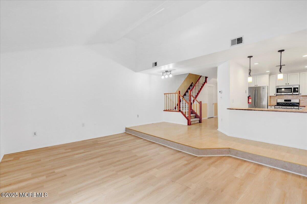 44 Lexington Circle, Matawan, New Jersey image 13