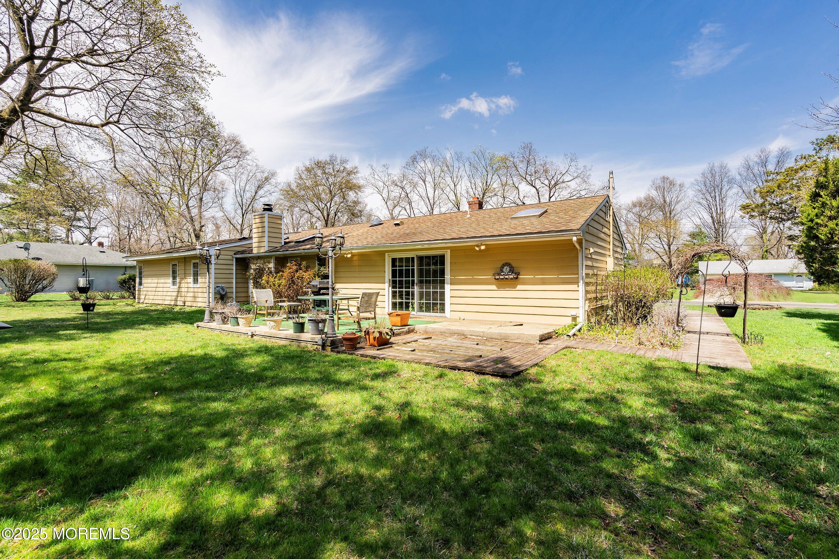 22 Branford Circle, Tinton Falls, New Jersey image 24