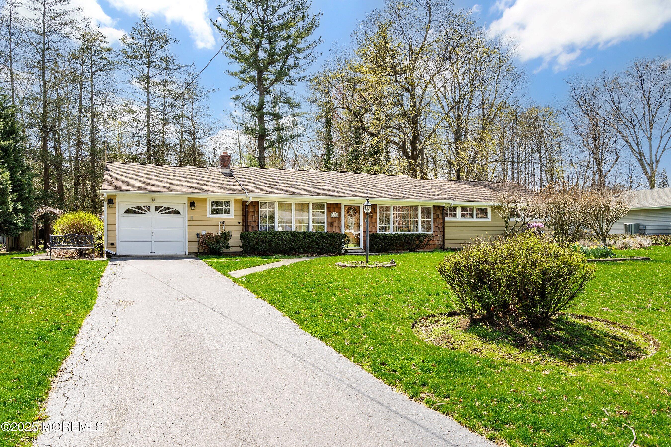 22 Branford Circle, Tinton Falls, New Jersey image 2
