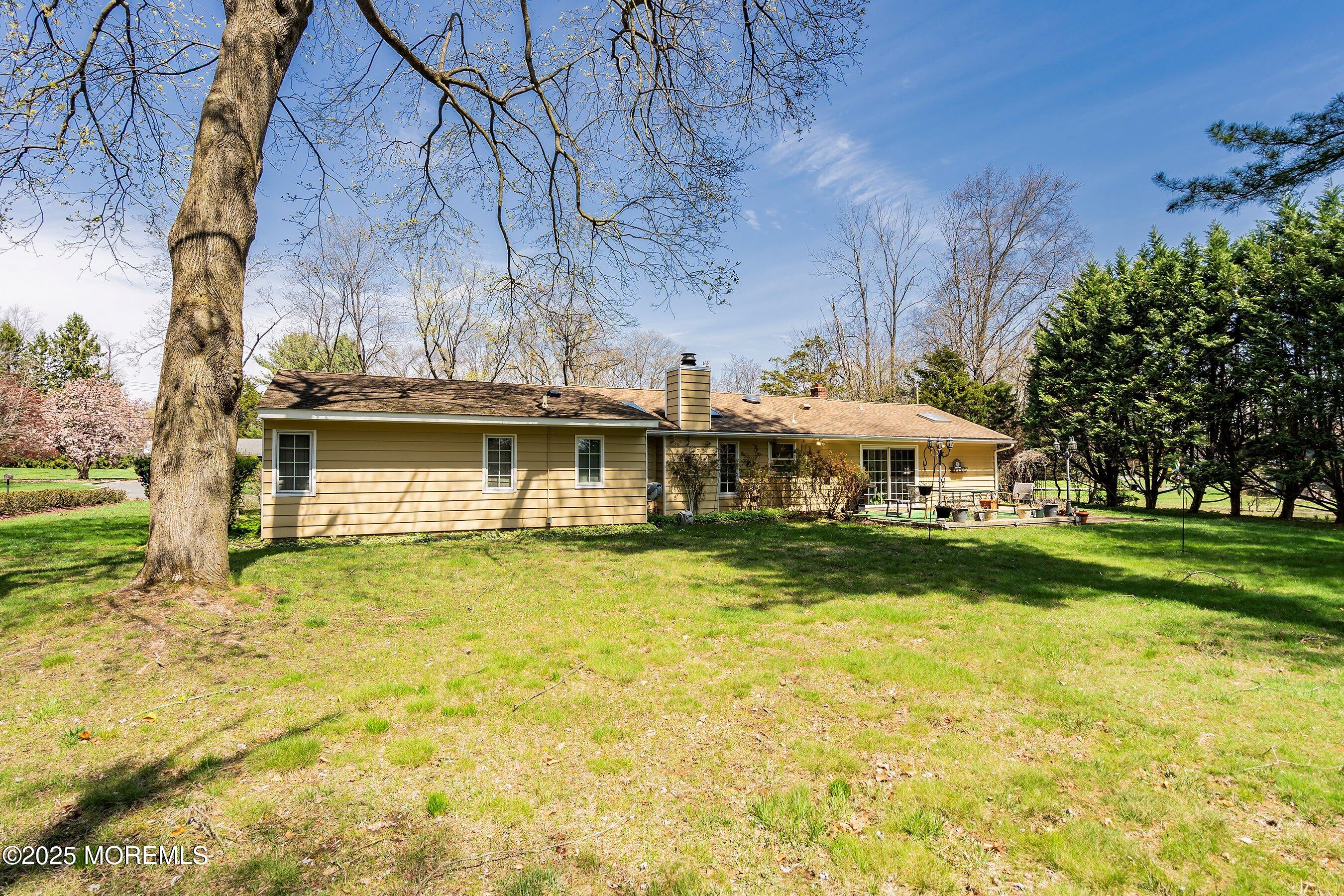 22 Branford Circle, Tinton Falls, New Jersey image 26