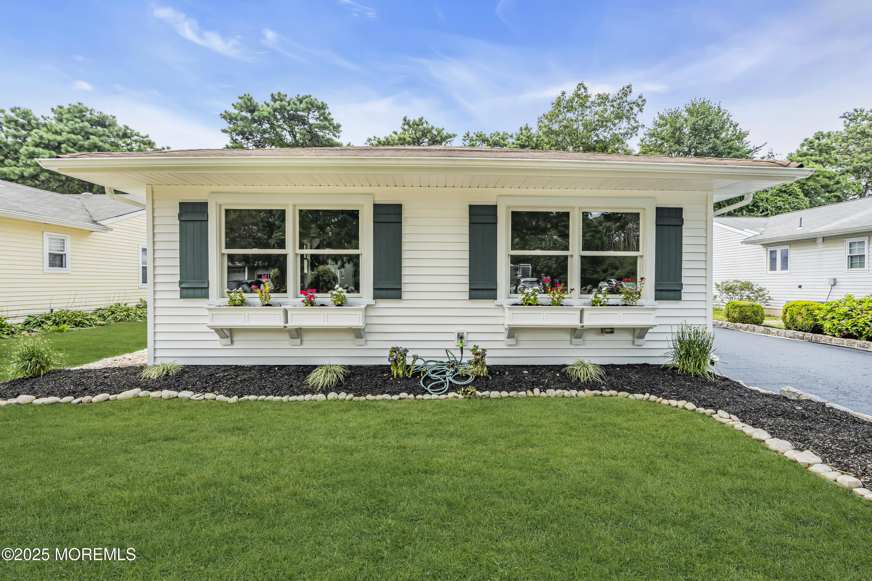 32 Mariner Place