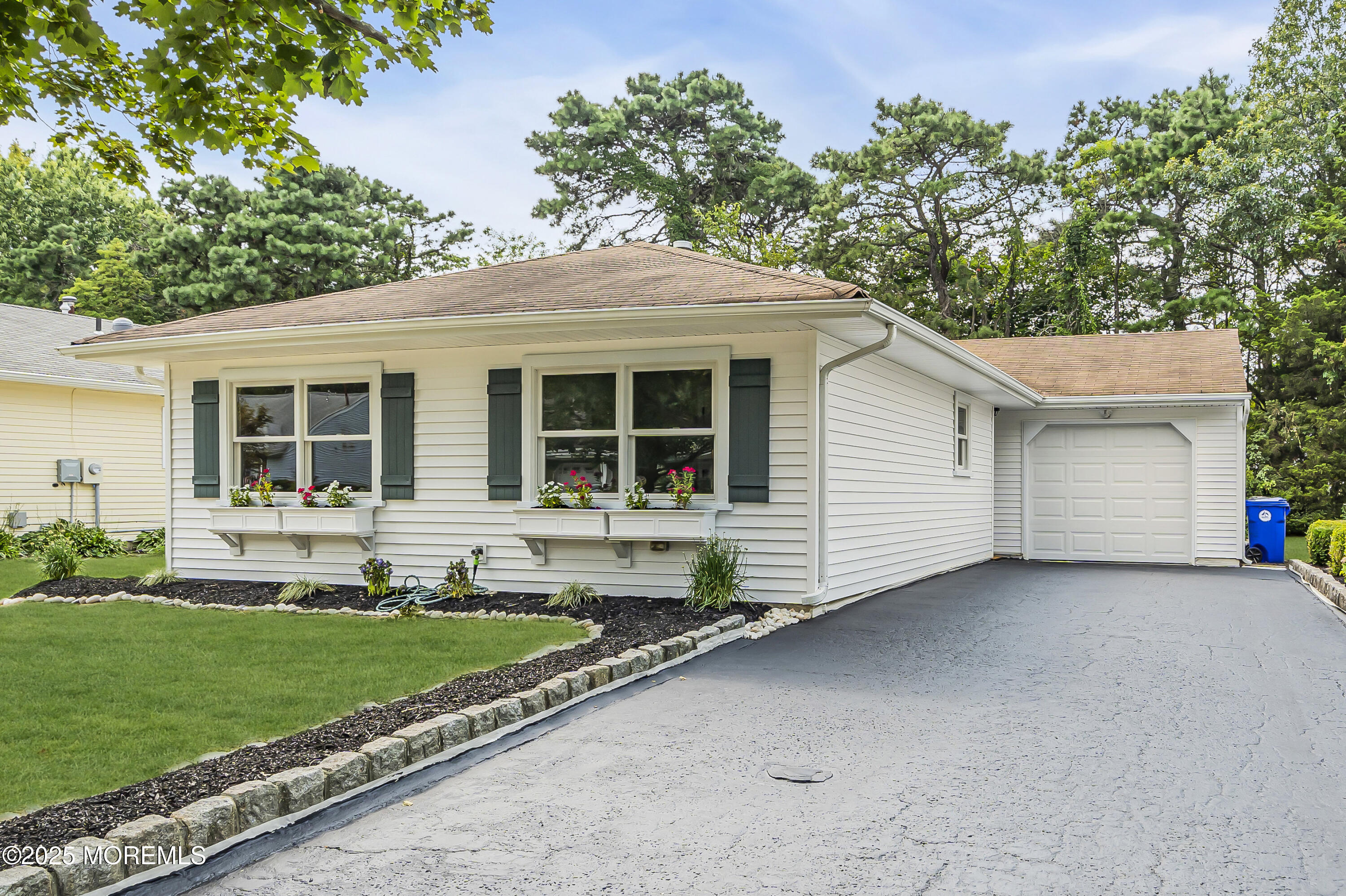 32 Mariner Place