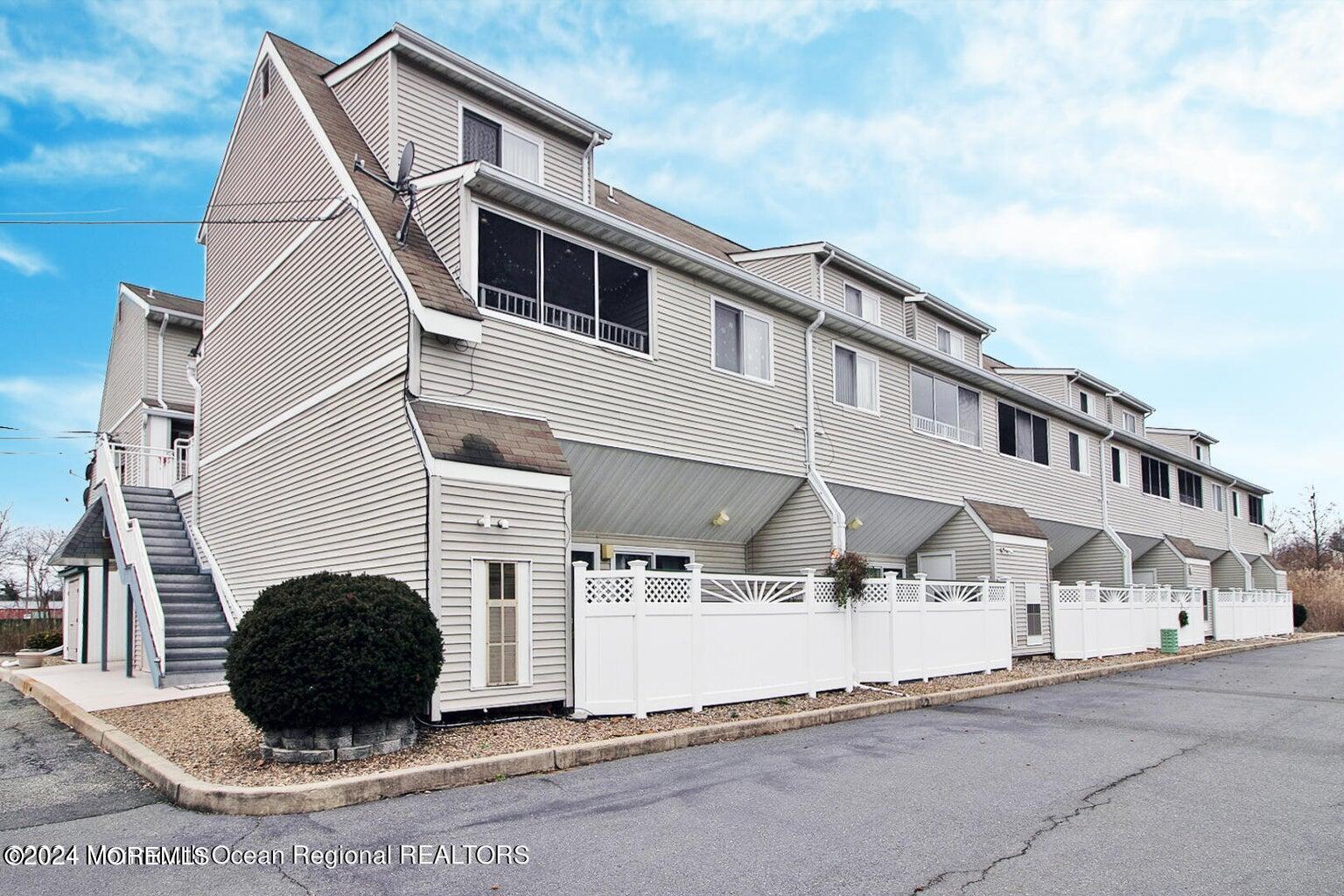 145 Central Avenue #8B, Island Heights, New Jersey image 4