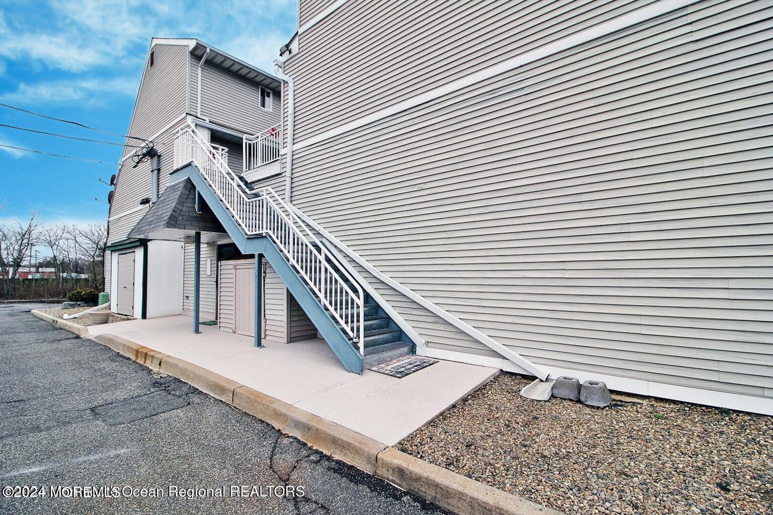 145 Central Avenue #8B, Island Heights, New Jersey image 5