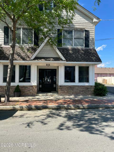 Apartment For Rent - 111 Brighton Avenue #2<br/> Monmouth County, Long Branch, NJ 07740