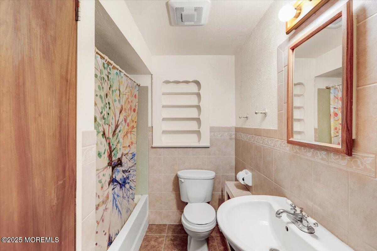 100 Monmouth Road, Freehold, New Jersey image 15