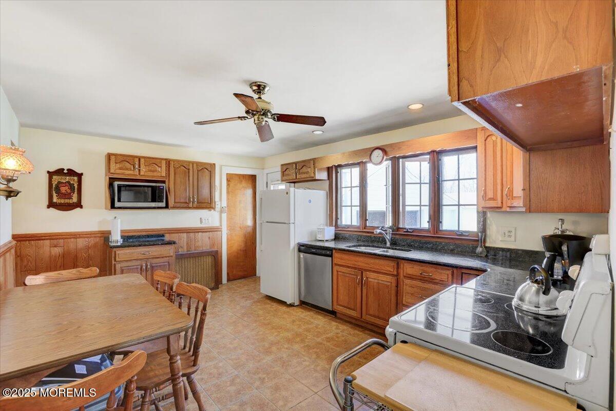 100 Monmouth Road, Freehold, New Jersey image 9