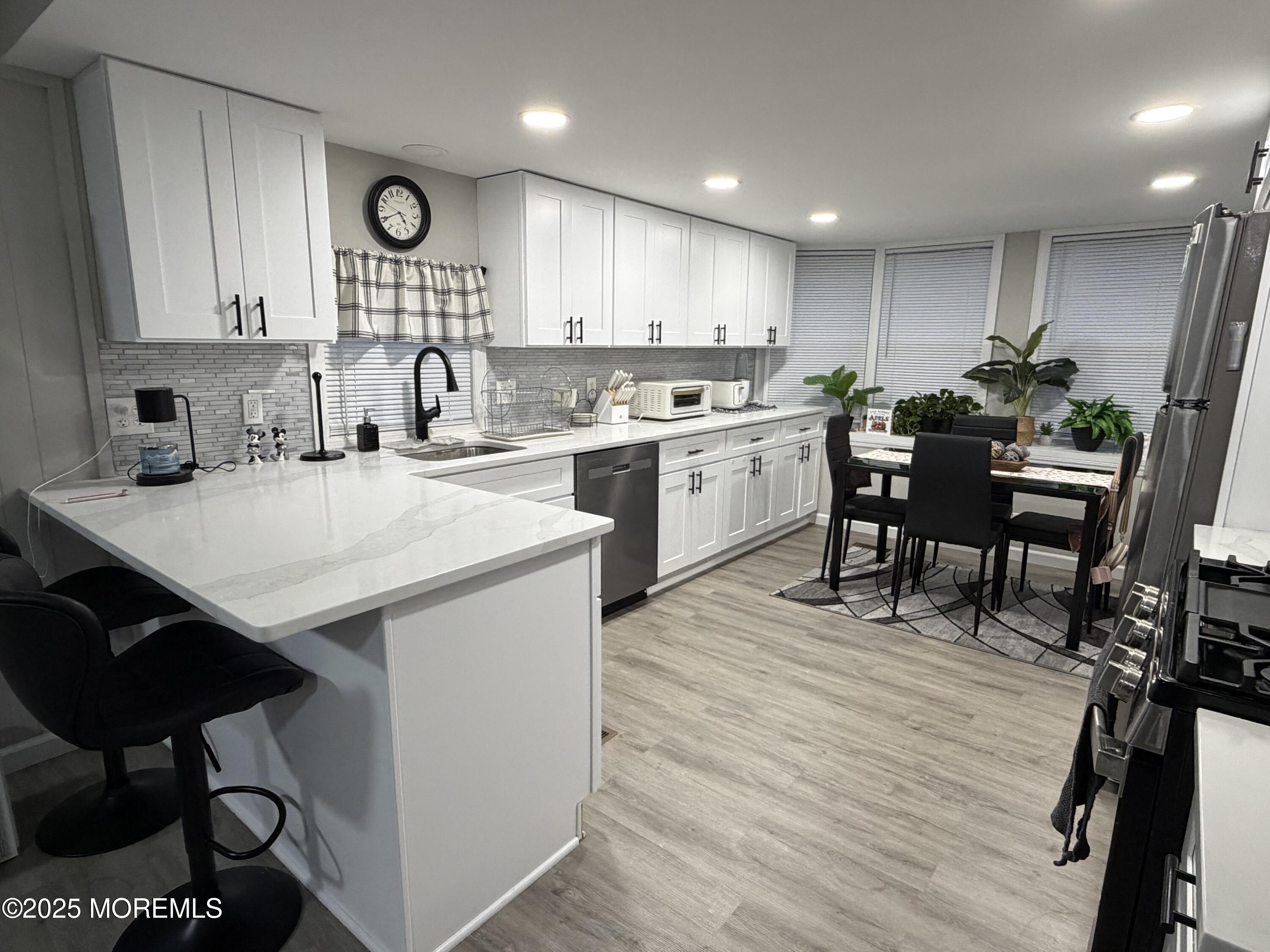 Eat in Kitchen