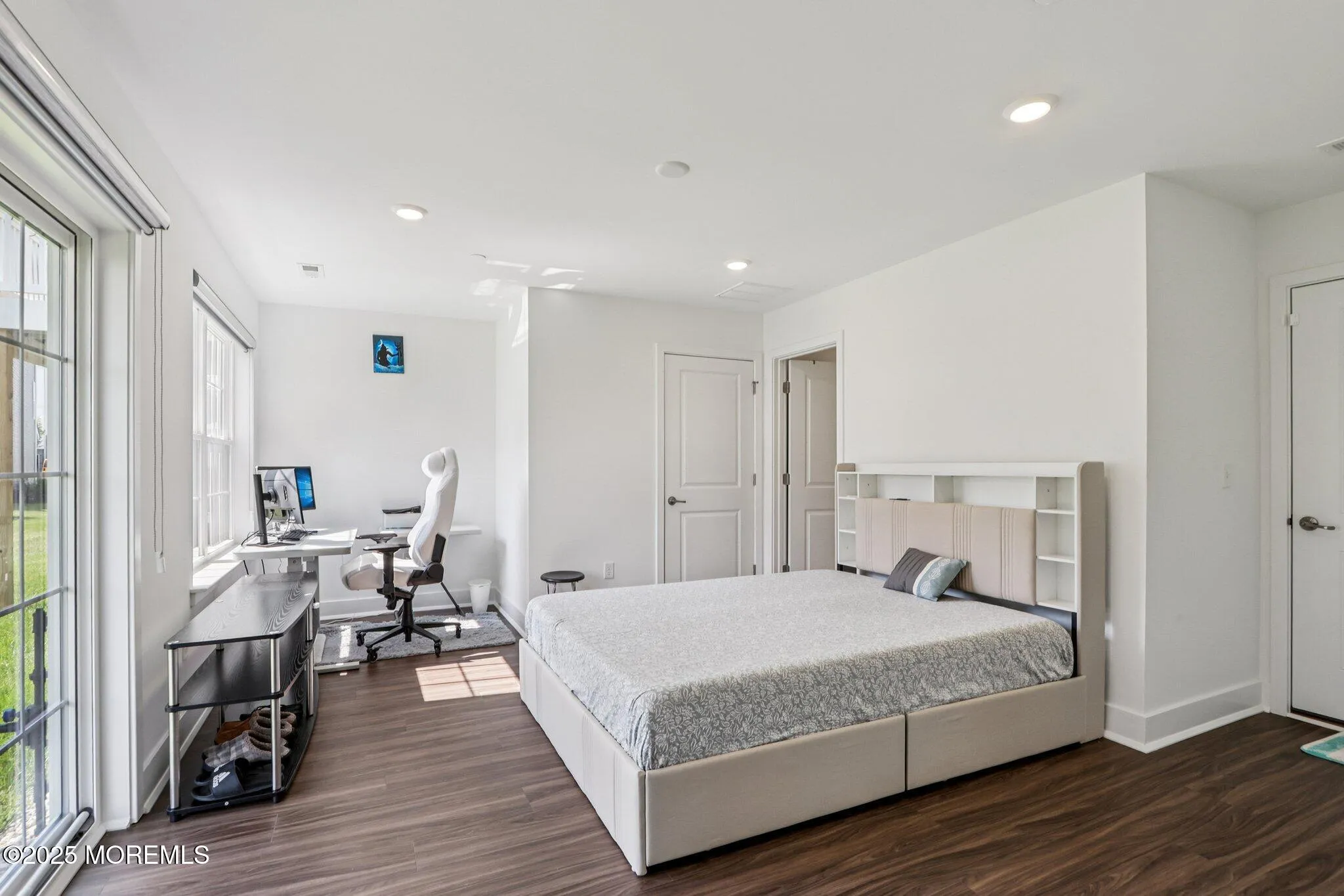 Manalapan, New Jersey 07726, United States, 4 Bedrooms Bedrooms, ,4 BathroomsBathrooms,Residential,Active,181074