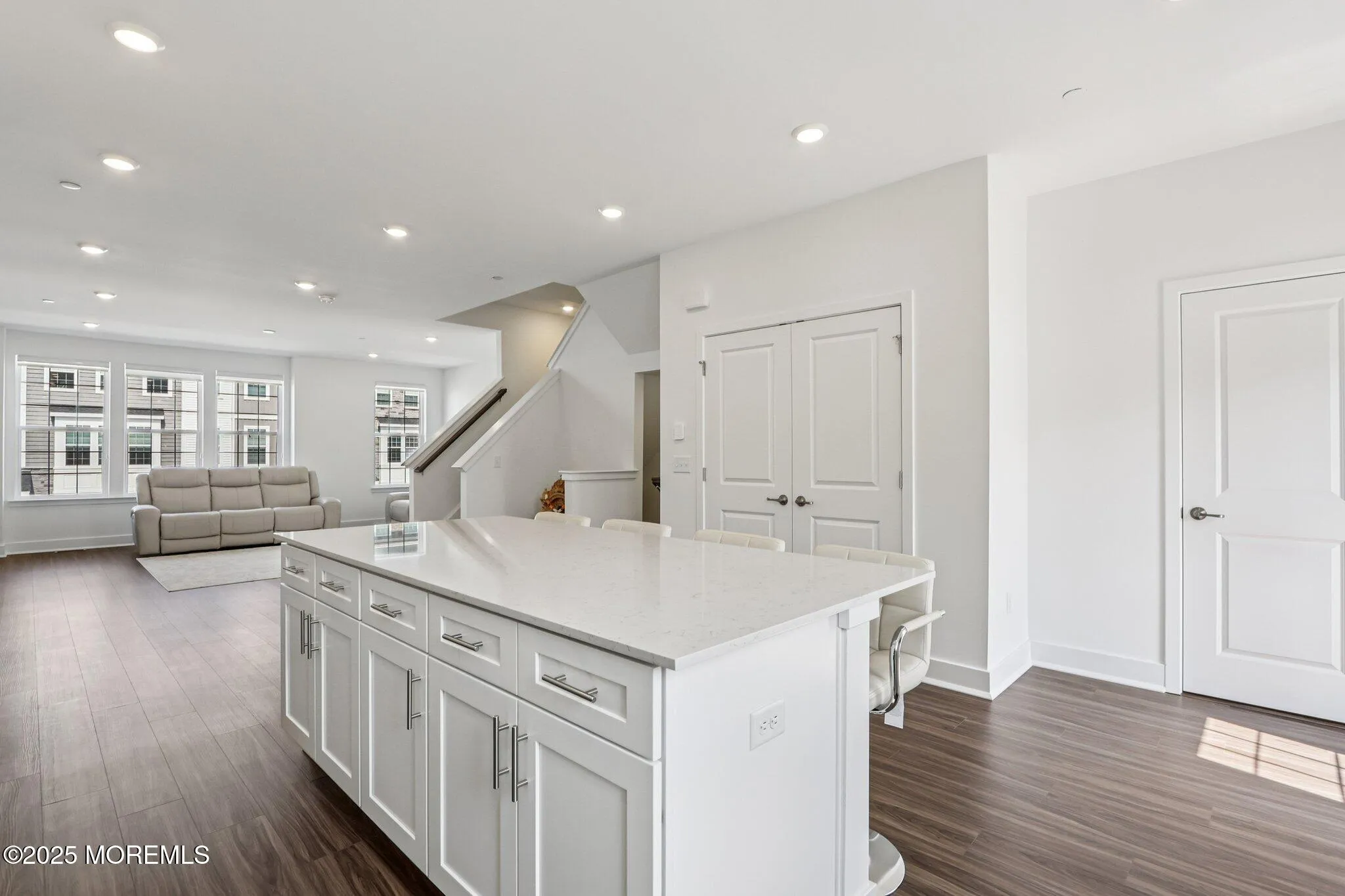 Manalapan, New Jersey 07726, United States, 4 Bedrooms Bedrooms, ,4 BathroomsBathrooms,Residential,Active,181074