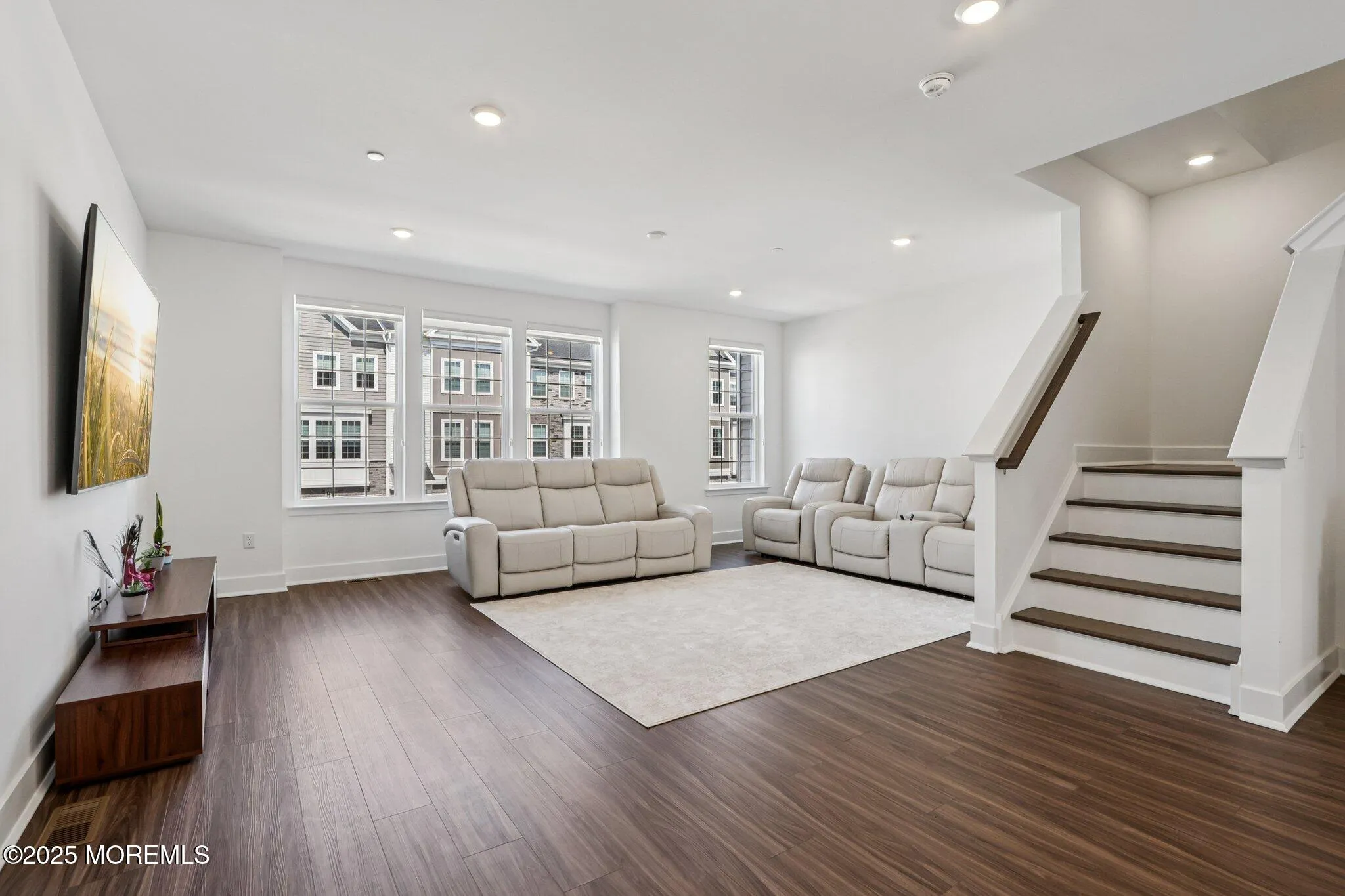 Manalapan, New Jersey 07726, United States, 4 Bedrooms Bedrooms, ,4 BathroomsBathrooms,Residential,Active,181074