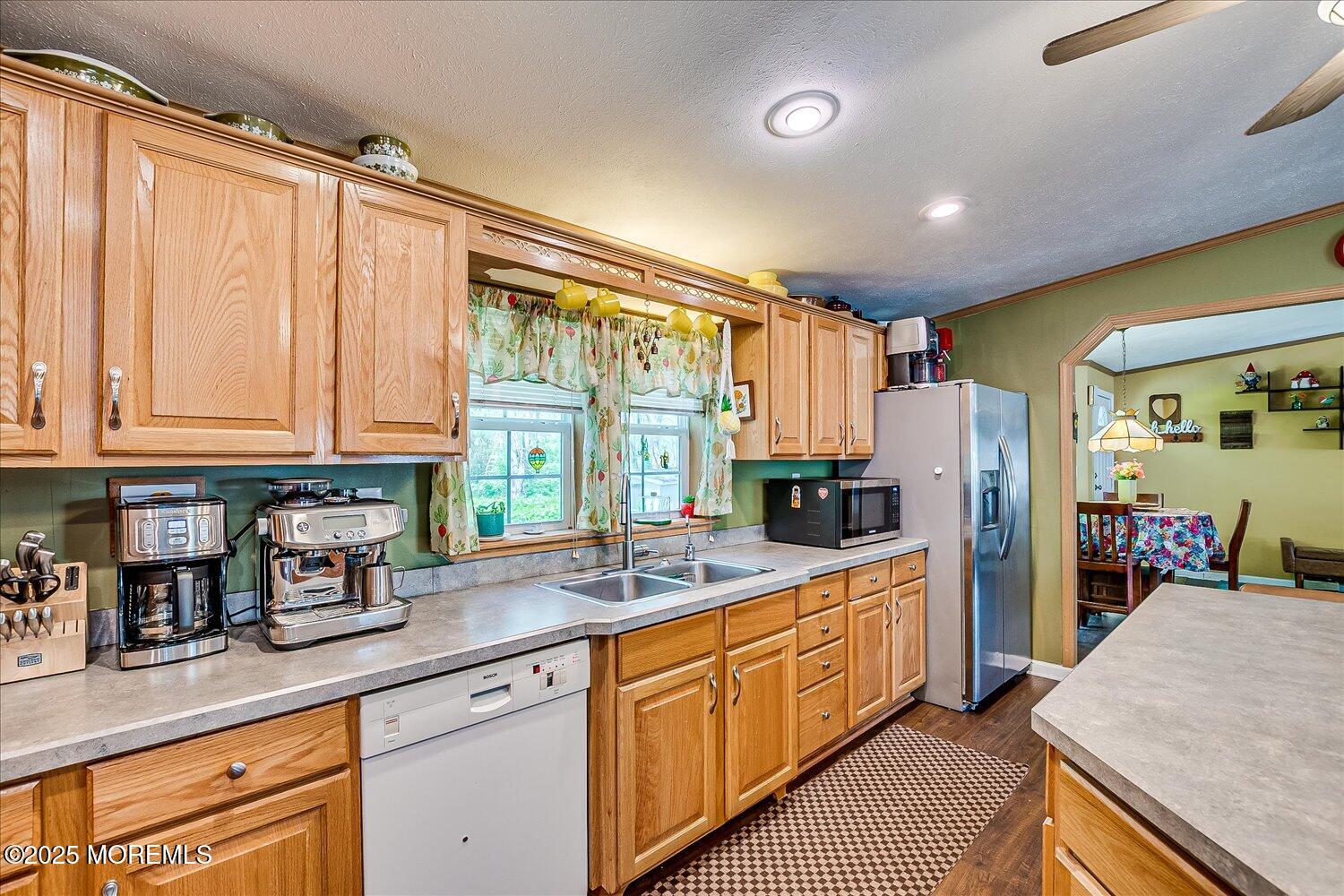 104 Village Road, Morganville, New Jersey image 20
