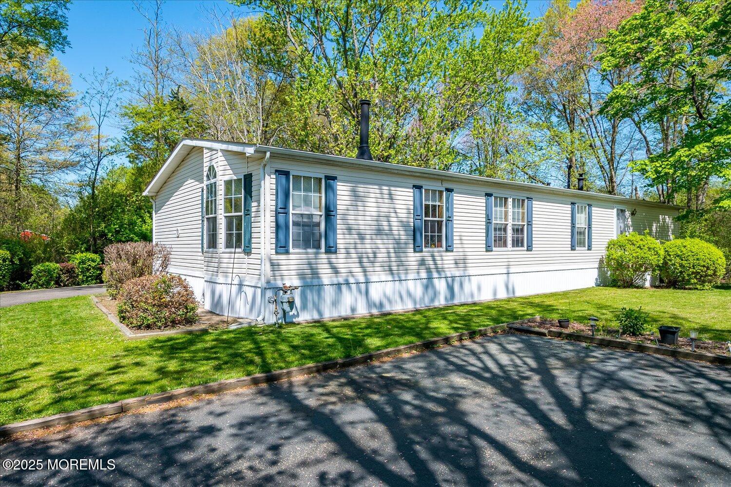 104 Village Road, Morganville, New Jersey image 5
