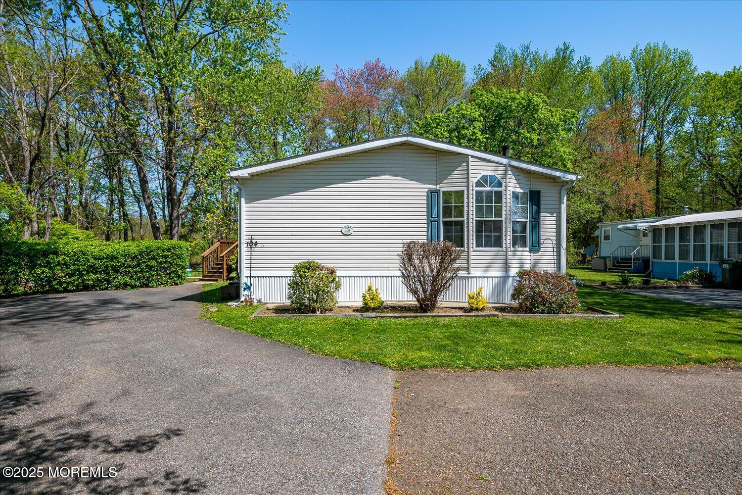 104 Village Road, Morganville, New Jersey image 6