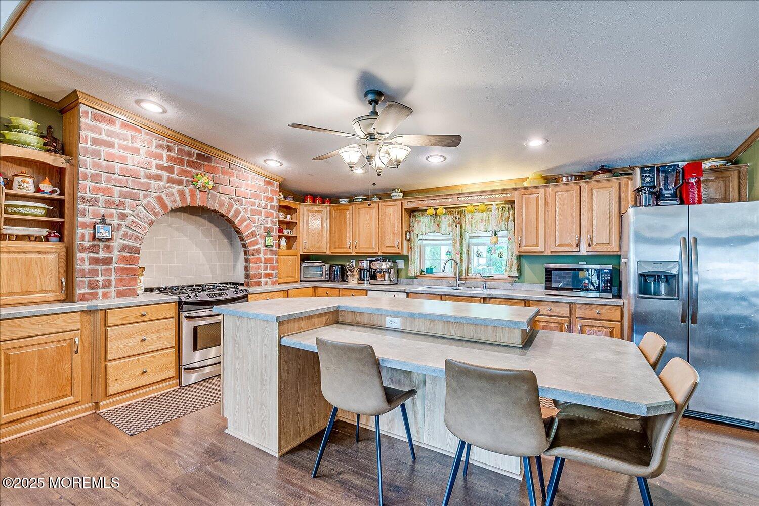 104 Village Road, Morganville, New Jersey image 16