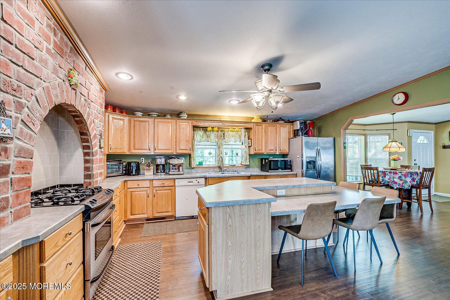 104 Village Road, Morganville, New Jersey image 18