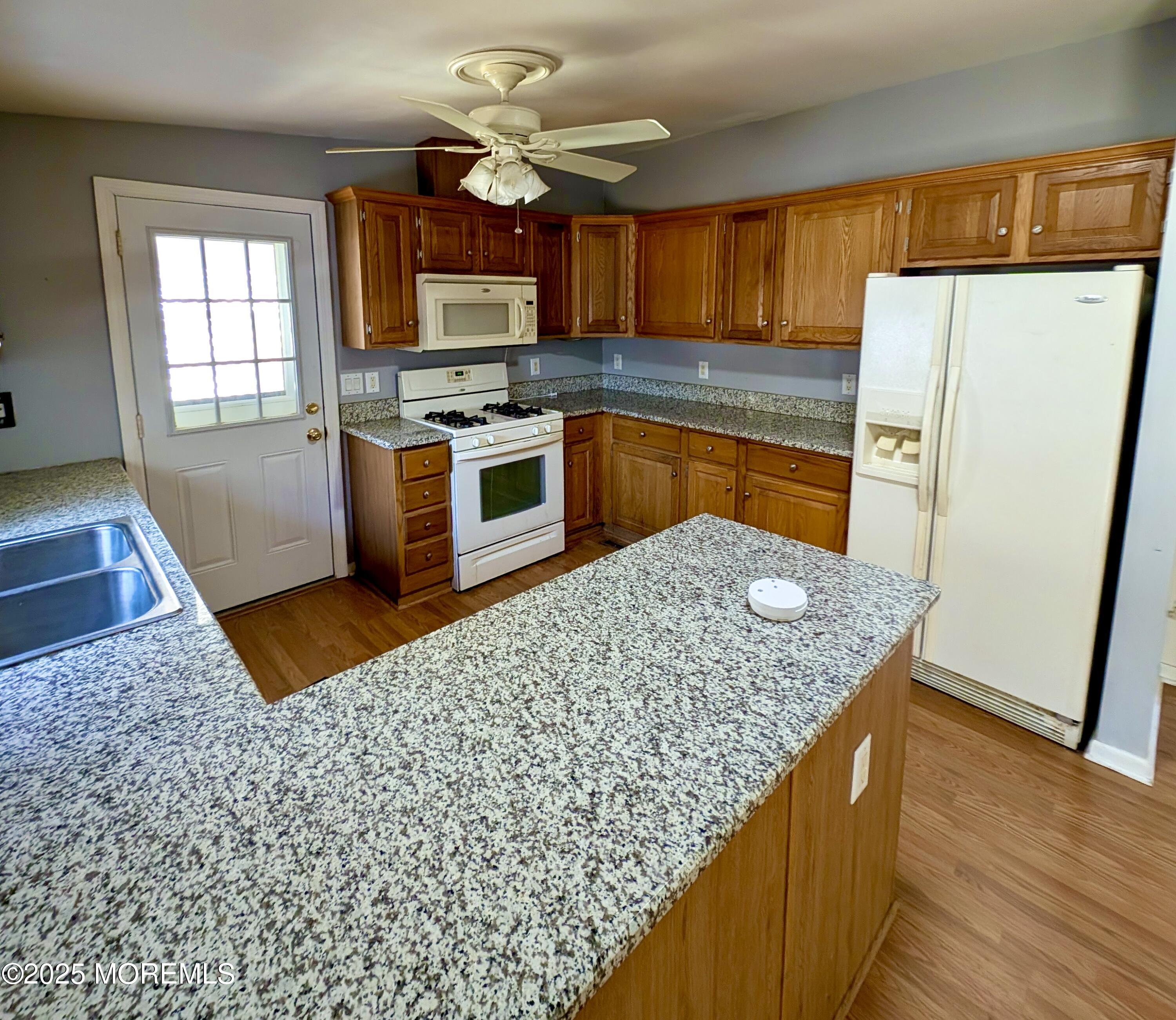 14 Tanglewood Drive, Cream Ridge, New Jersey image 3