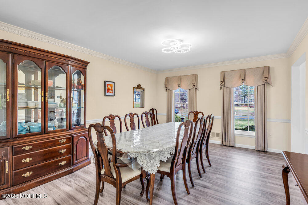 12 Strathmore Court, Freehold, New Jersey image 3