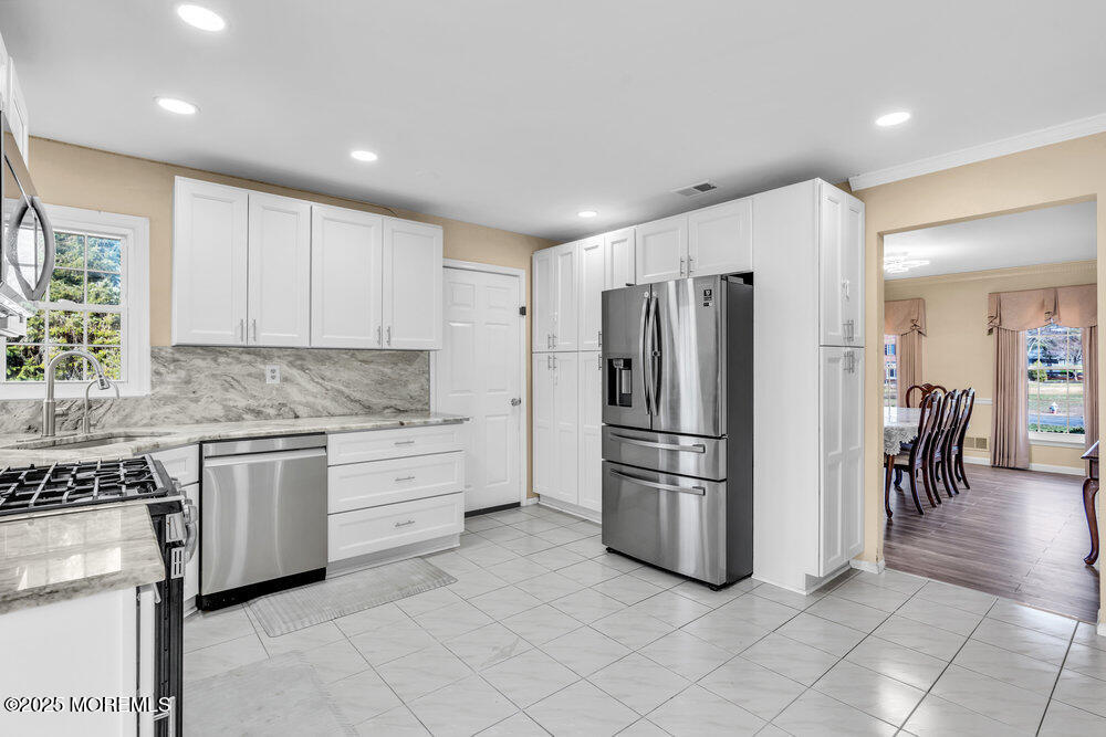 12 Strathmore Court, Freehold, New Jersey image 6