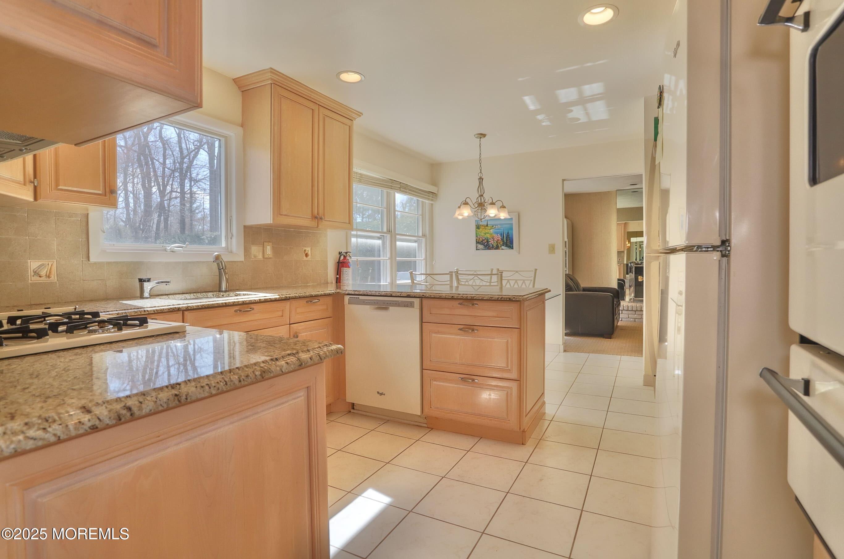 11 Prince Edward Road, Morganville, New Jersey image 14