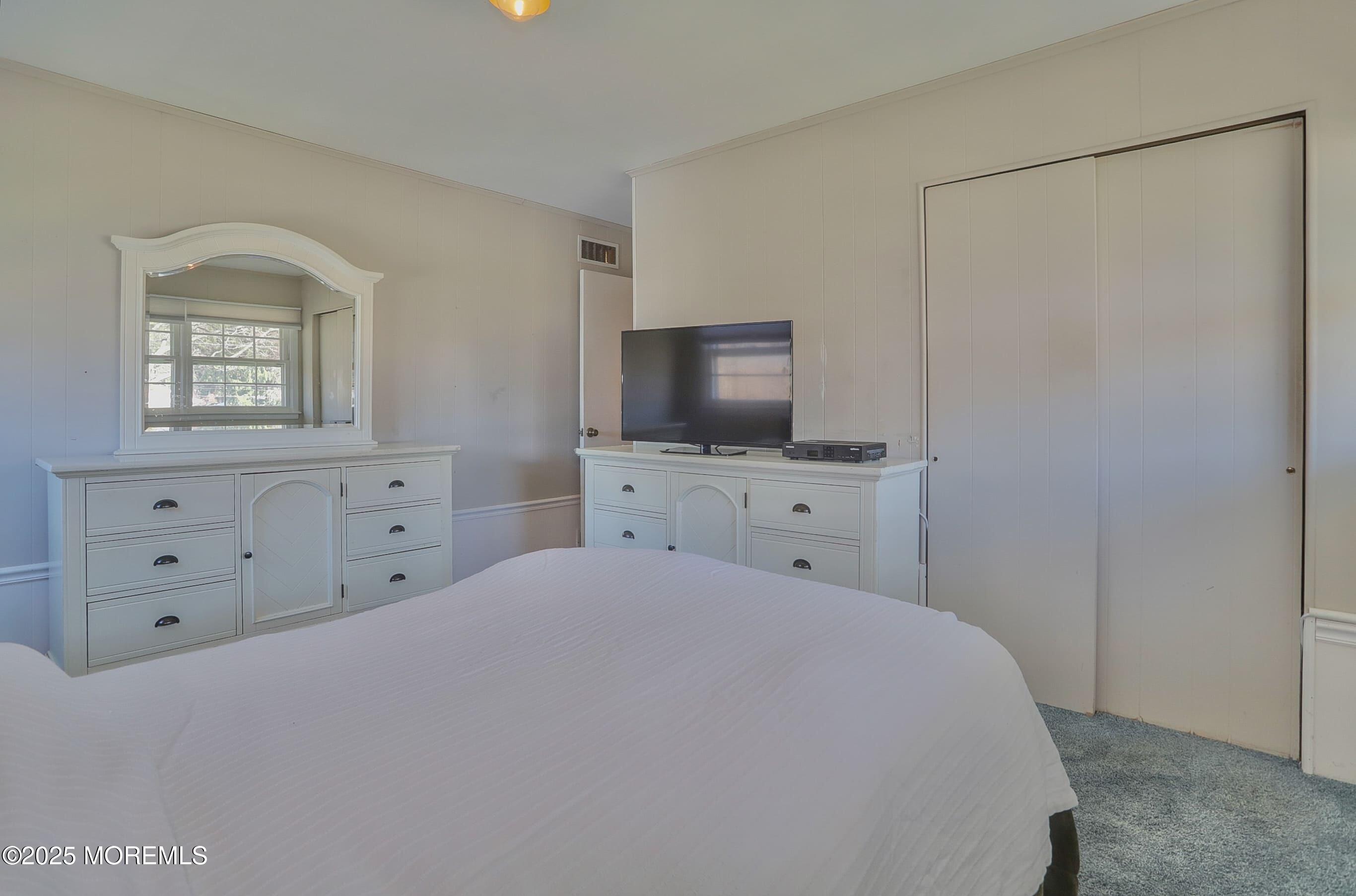 11 Prince Edward Road, Morganville, New Jersey image 26