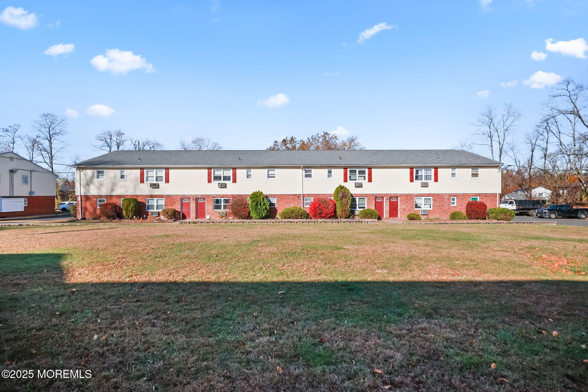 Photo 1 of 31 — 175 Buckelew Avenue BLDG 3 - Apt 11, Jamesburg, NJ 08831
