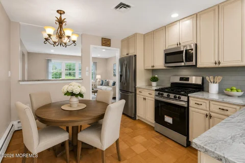 426A Chatham Court, Lakewood, NJ 08701 - #: 22622057