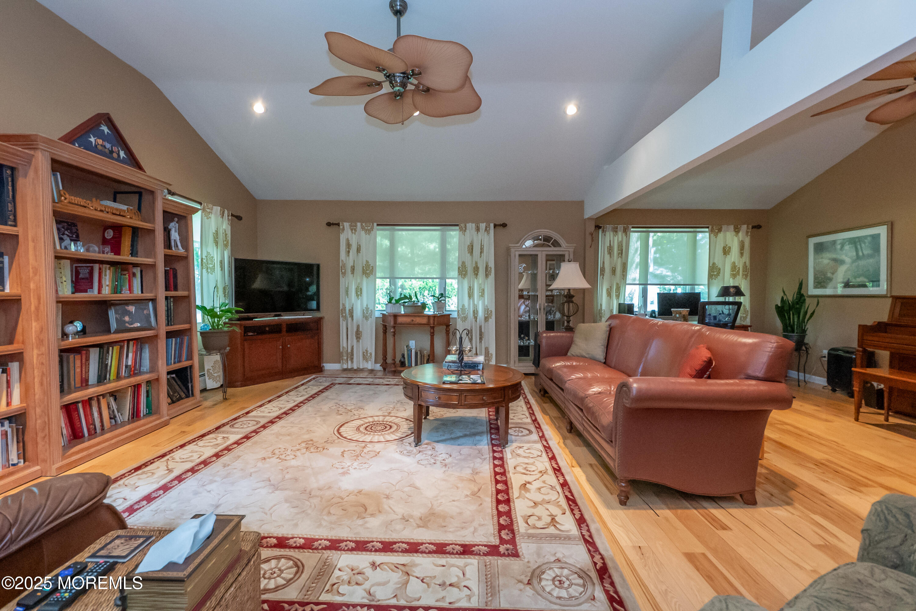 12 Hickory Drive, East Brunswick, New Jersey image 8