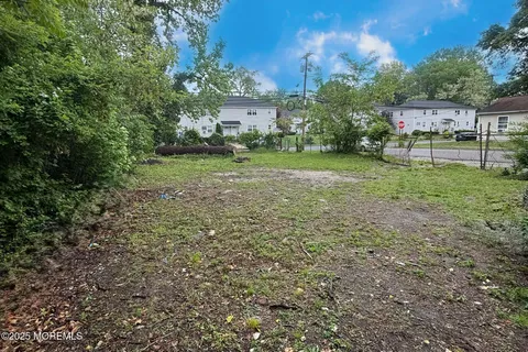 MLS: 22514368