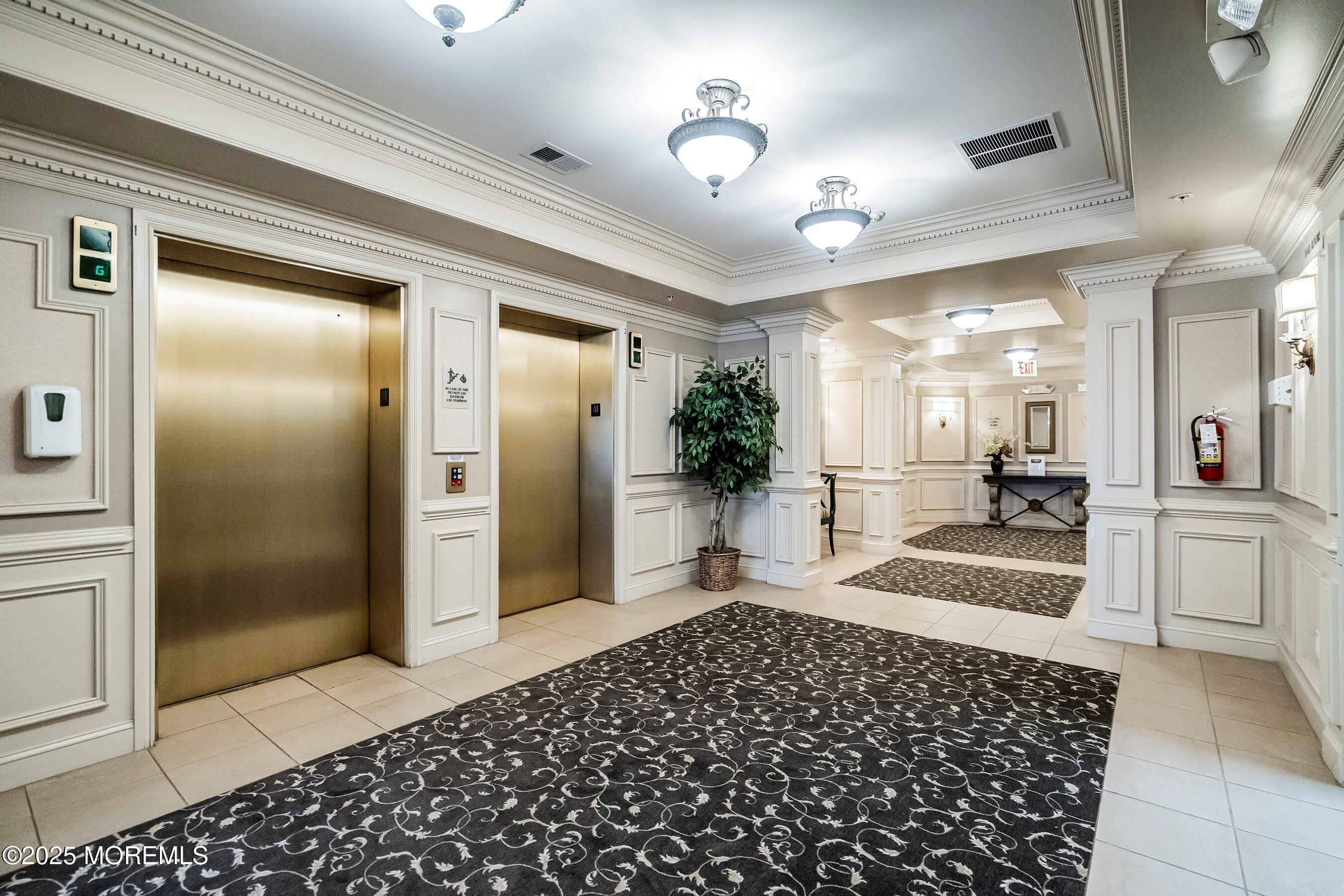 1204 Cedar Village Boulevard 204