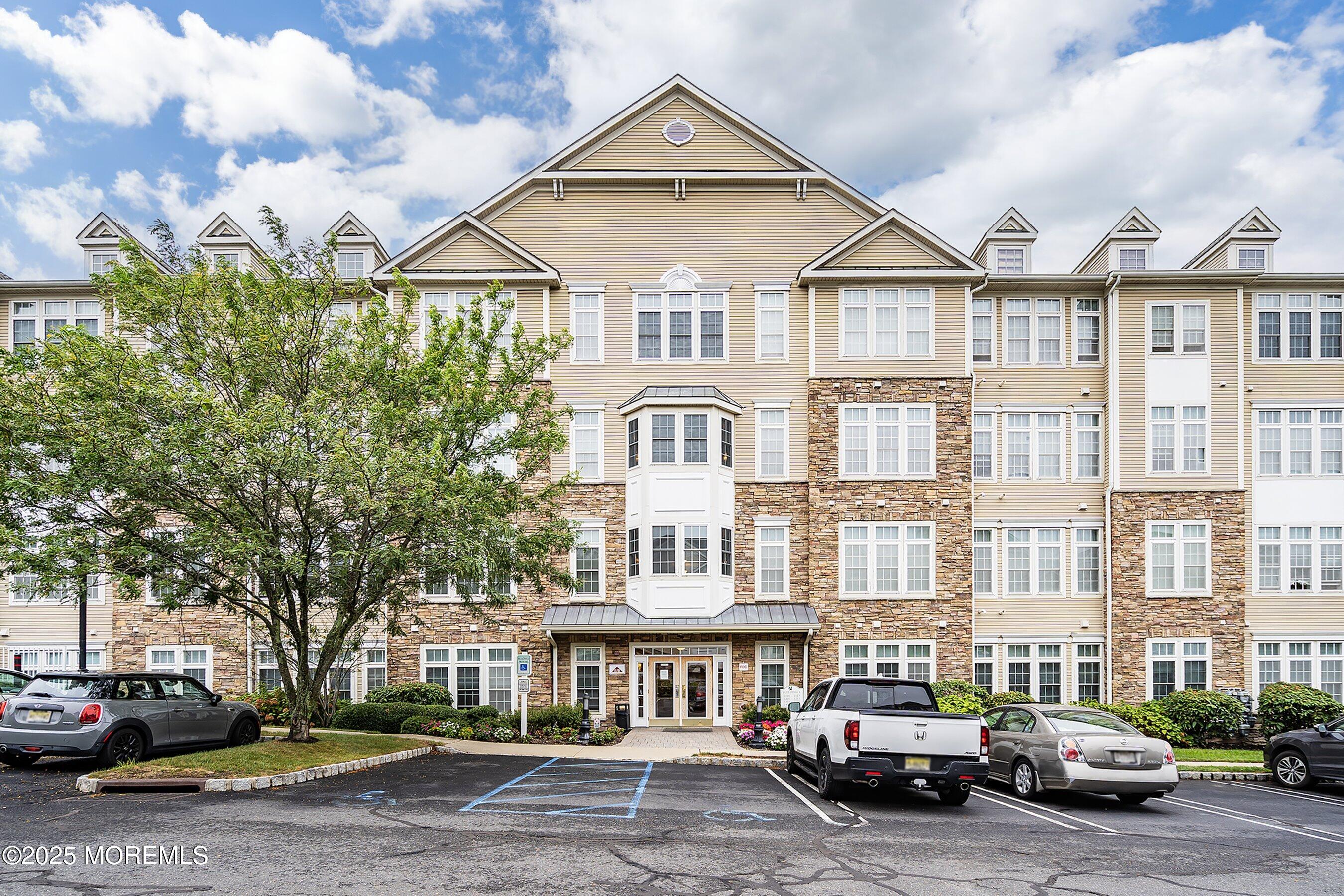 1204 Cedar Village Boulevard 204