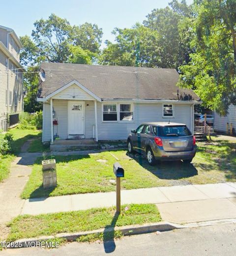 Homes For Sale - 109 Arlington Avenue<br/> Lakewood, NJ 08701