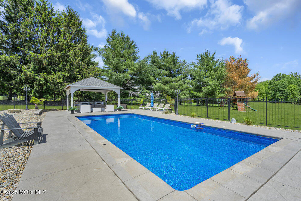 11 Pullen Drive, Millstone, New Jersey image 3