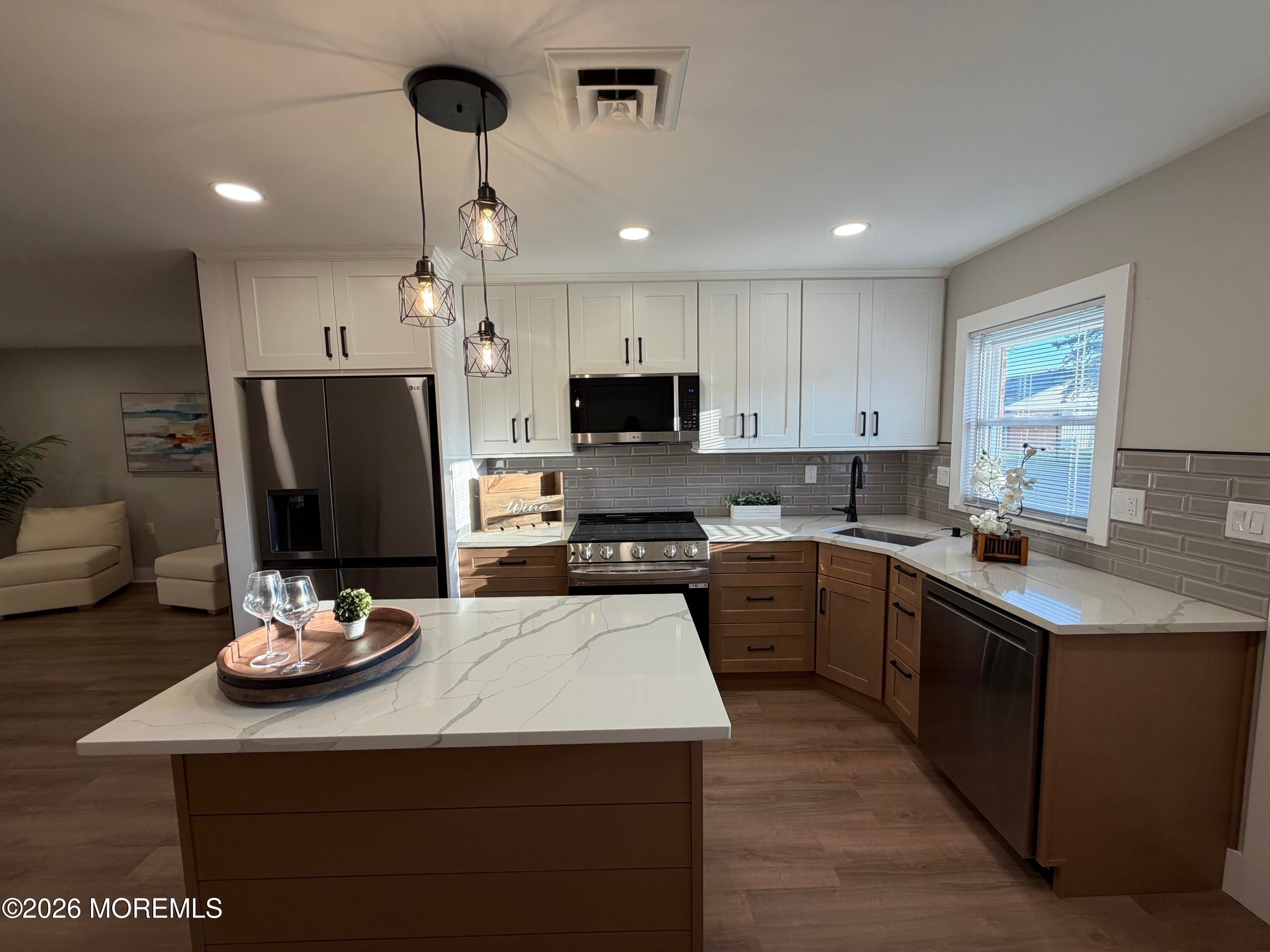 337c Canterbury Court