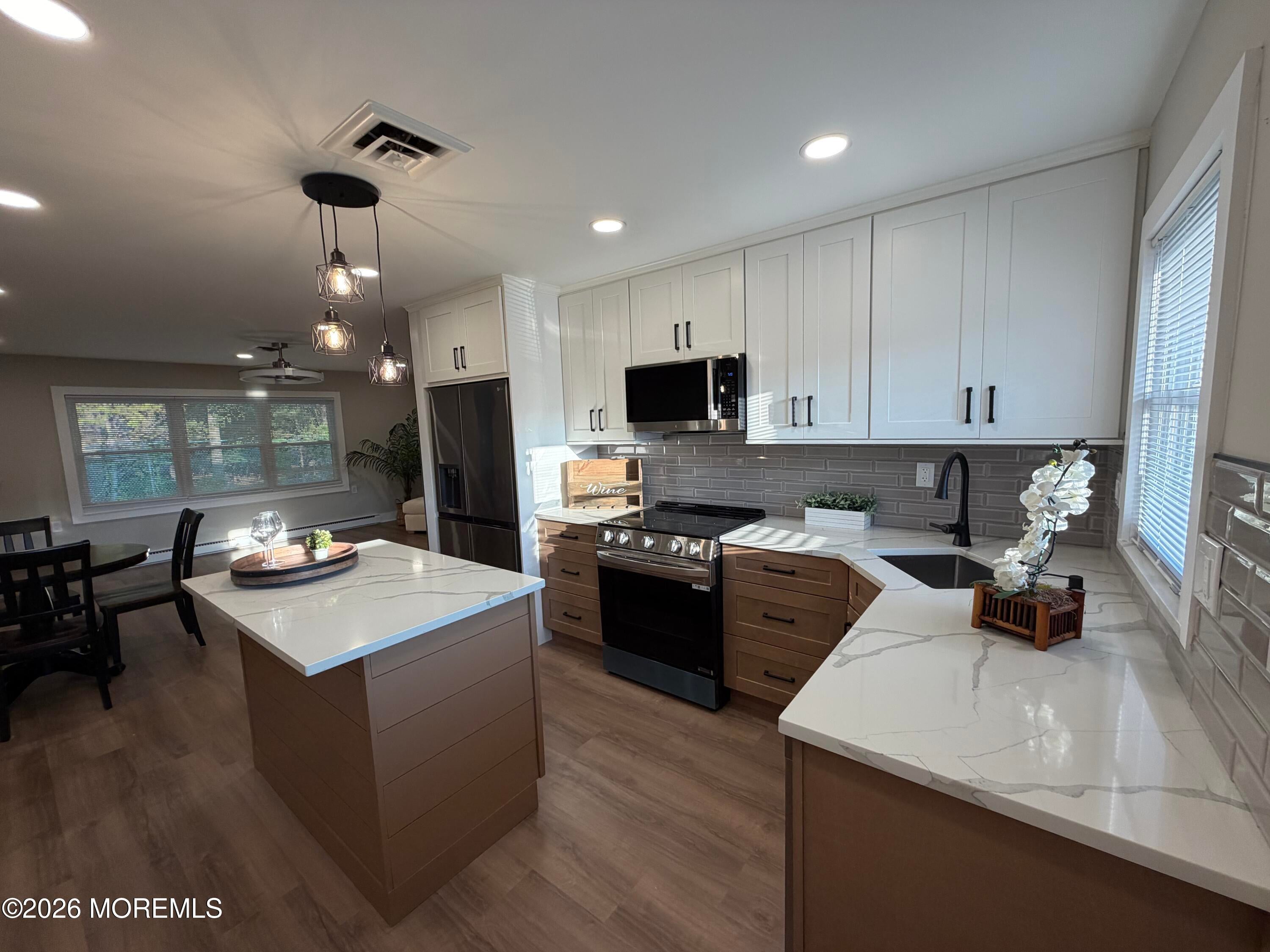 337c Canterbury Court
