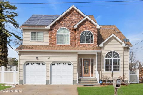 Photo of 1101 Fifth Avenue, Toms River, NJ 08757 (MLS # 22605051)