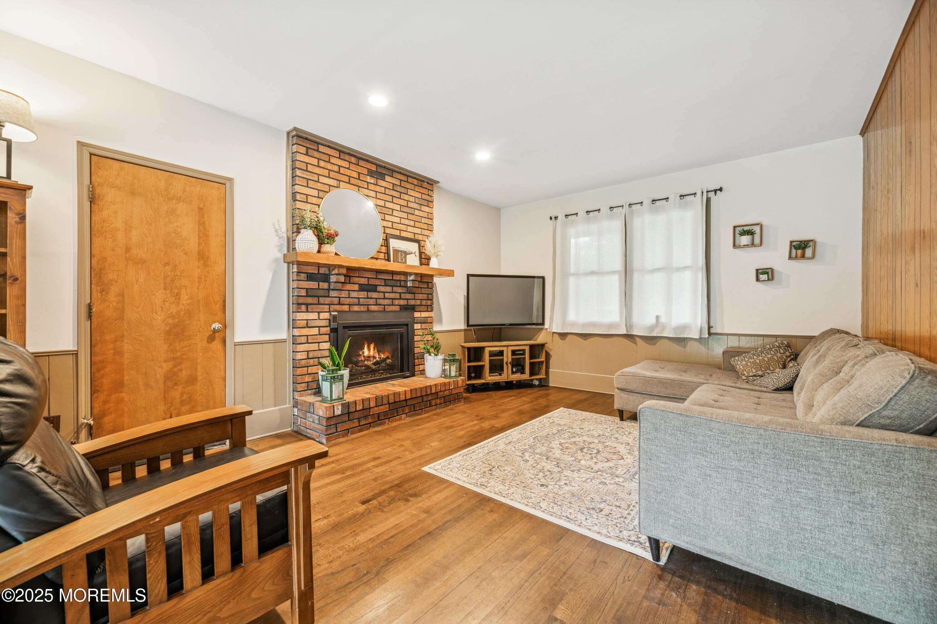 325 Oak Hill Road, Red Bank, New Jersey image 21