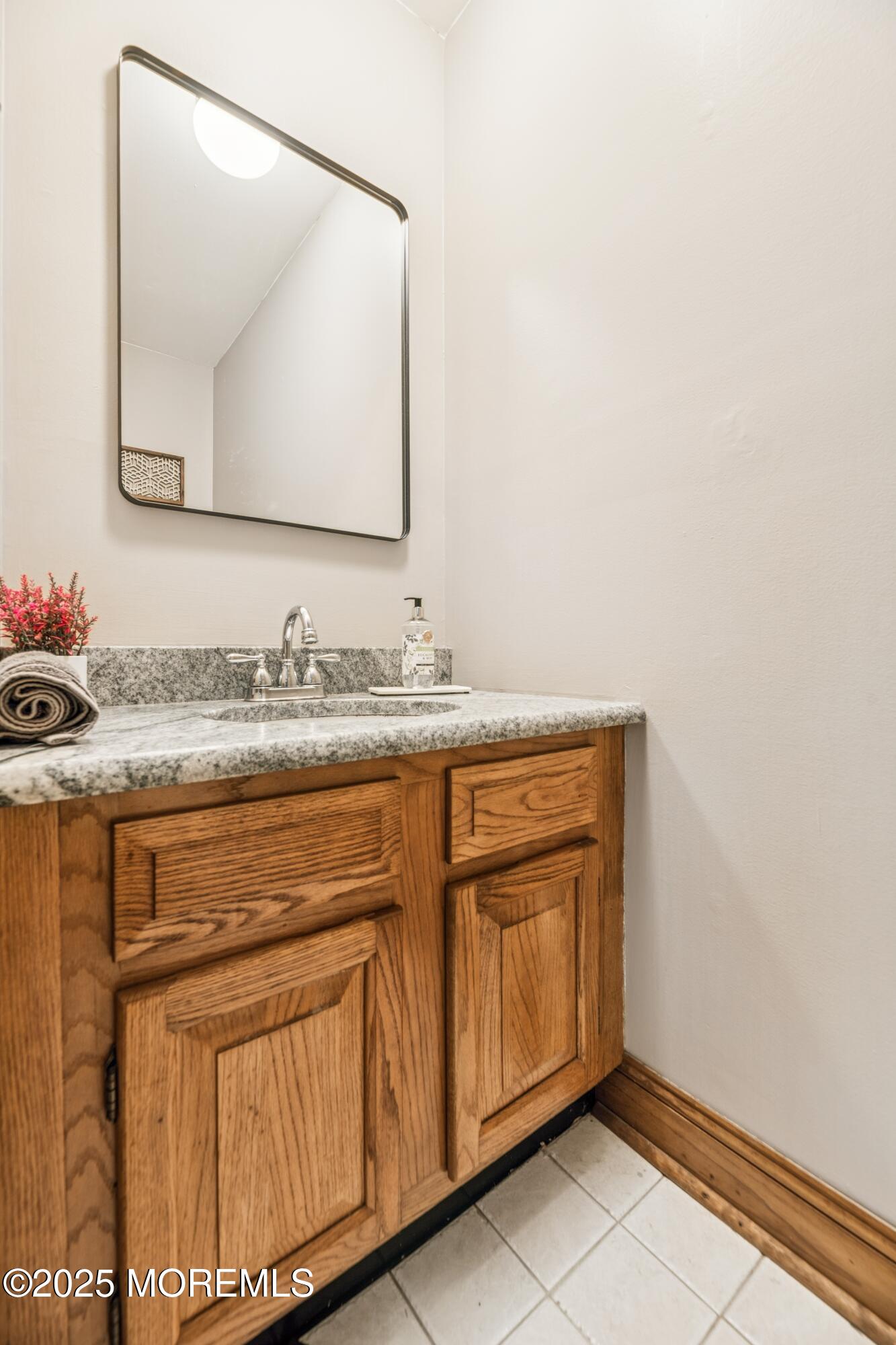 325 Oak Hill Road, Red Bank, New Jersey image 27