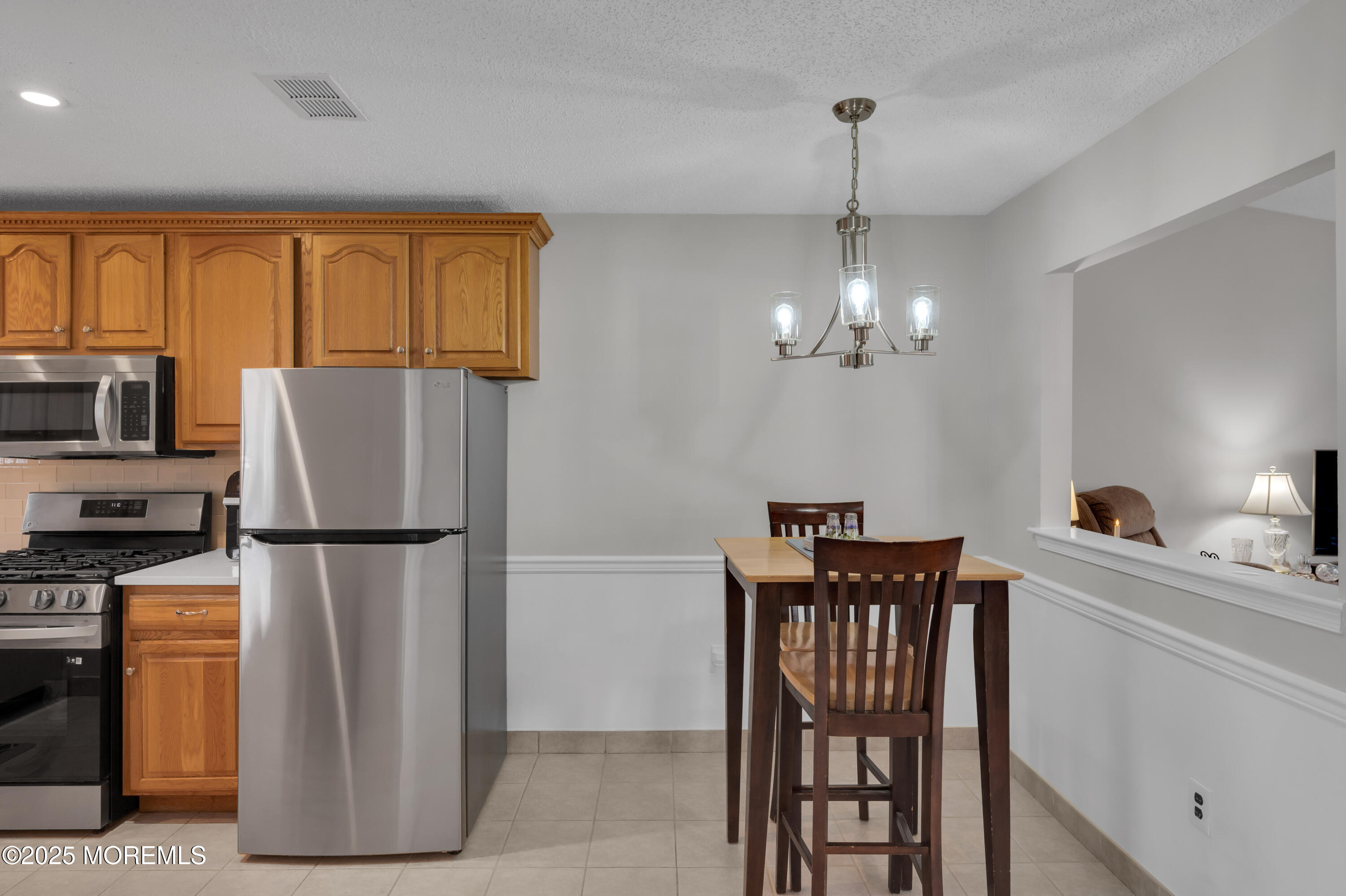 4 Edgeware Close #1000, Freehold, New Jersey image 10