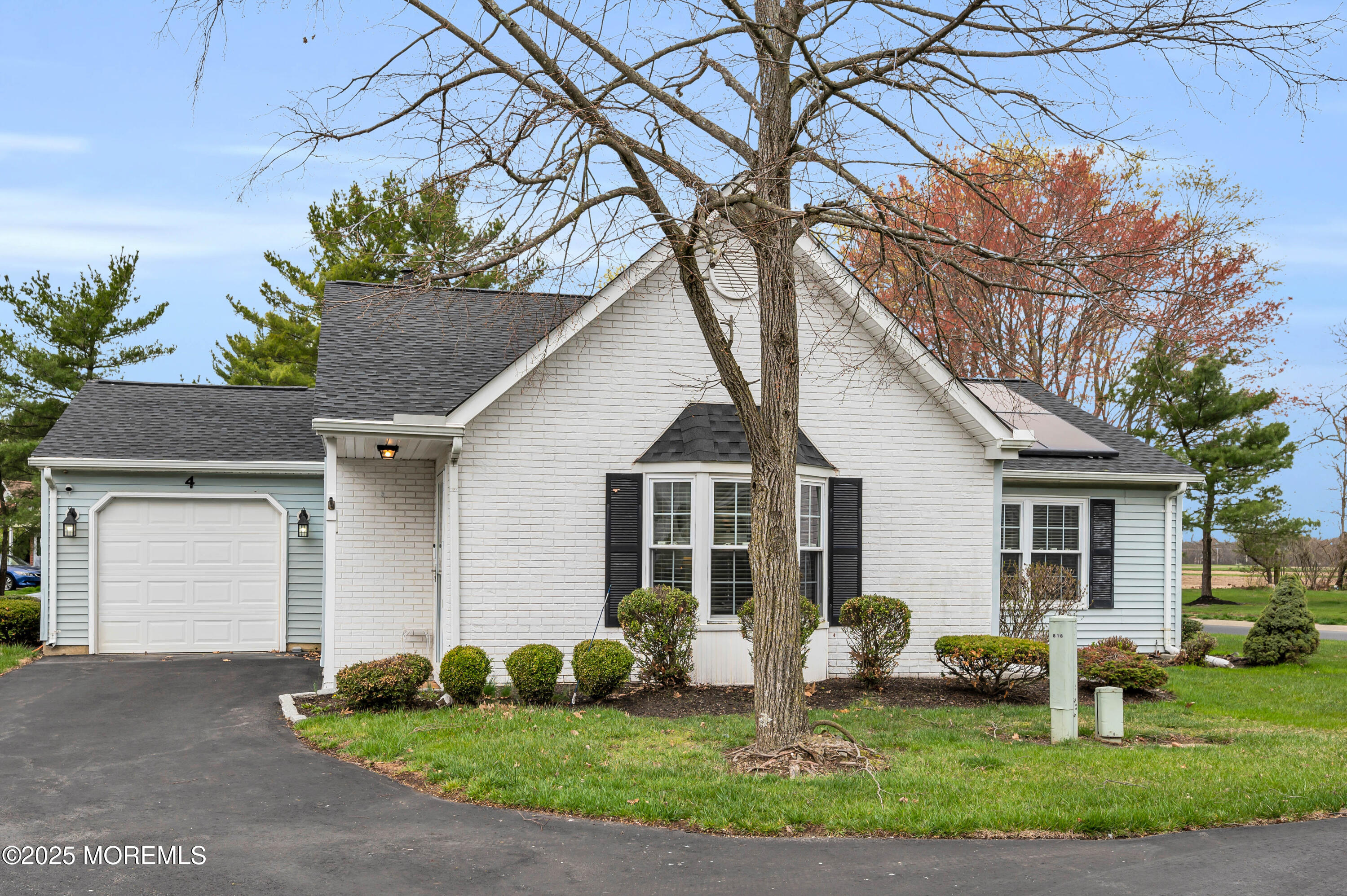 4 Edgeware Close #1000, Freehold, New Jersey image 1