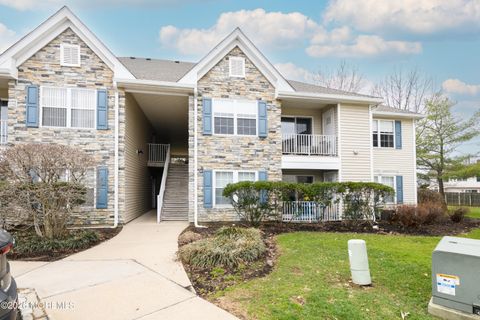 Condo For Sale - 308 Wedgewood Circle #308<br/> Belford, NJ 07718