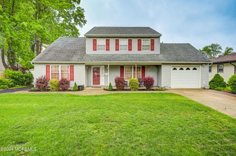 Homes For Sale - 637 Clark Avenue<br/> Union Beach, NJ 07735