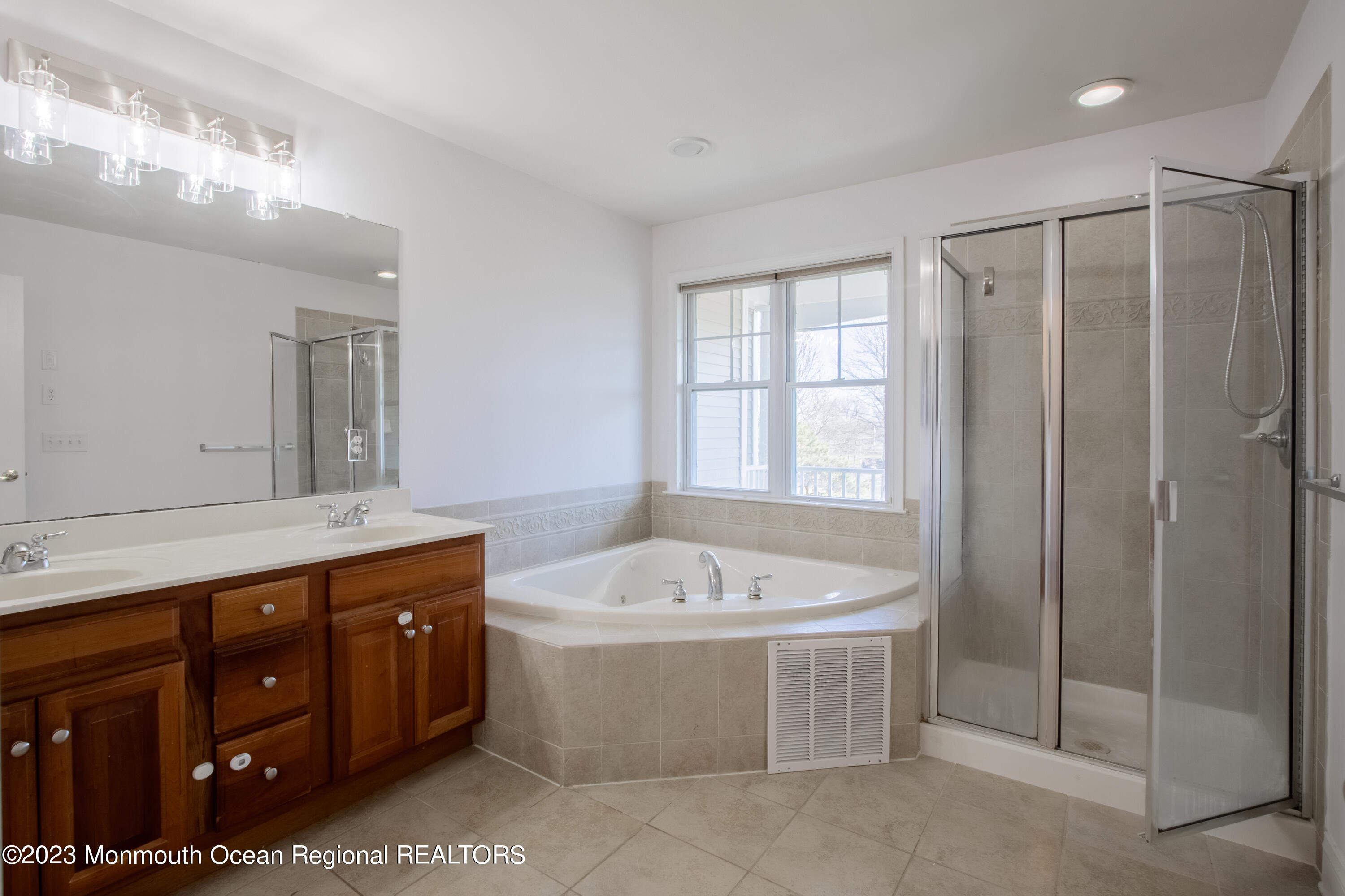 98 S Shore Drive #36, South Amboy, New Jersey image 18