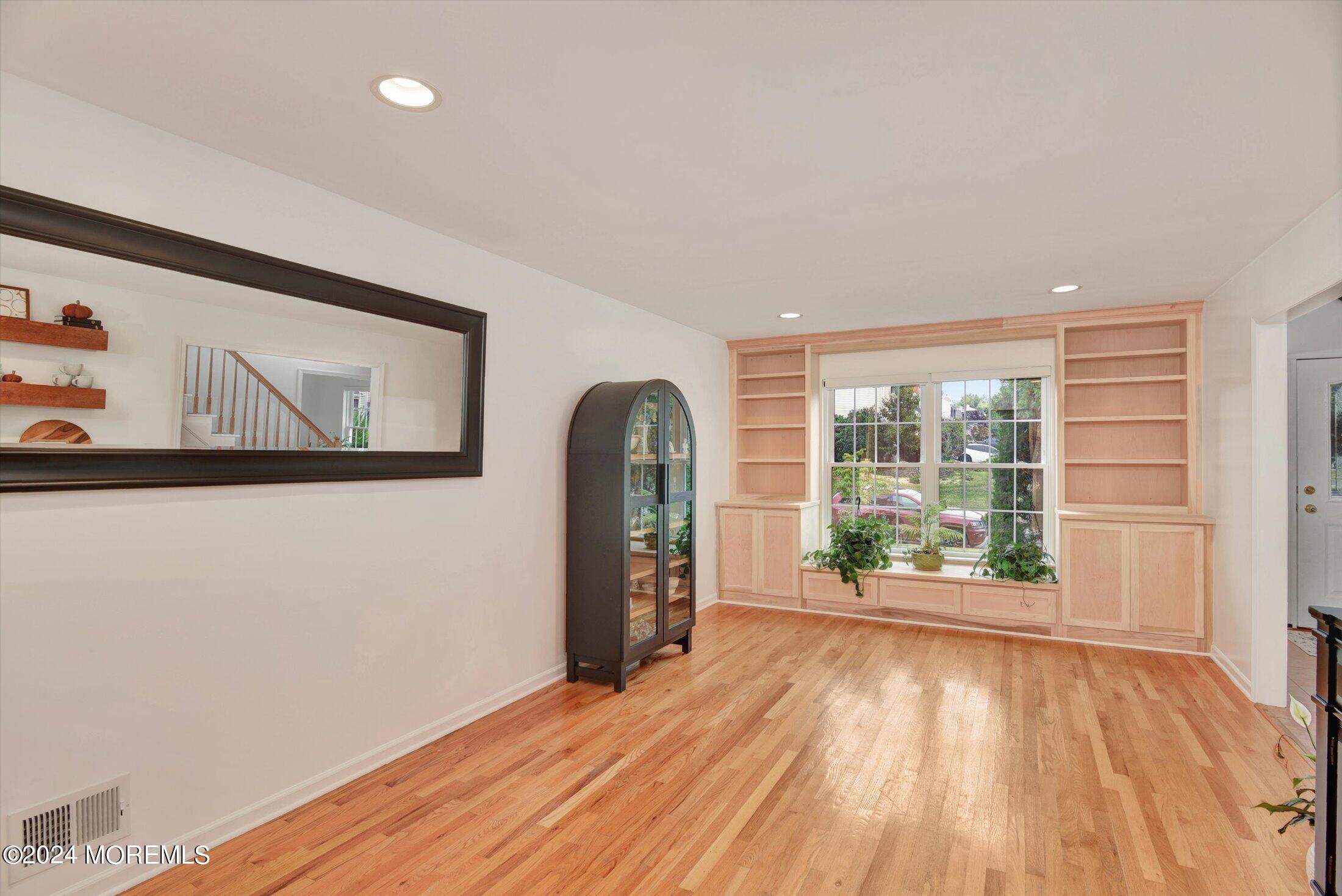 203 Conifer Crest Way, Eatontown, New Jersey image 13