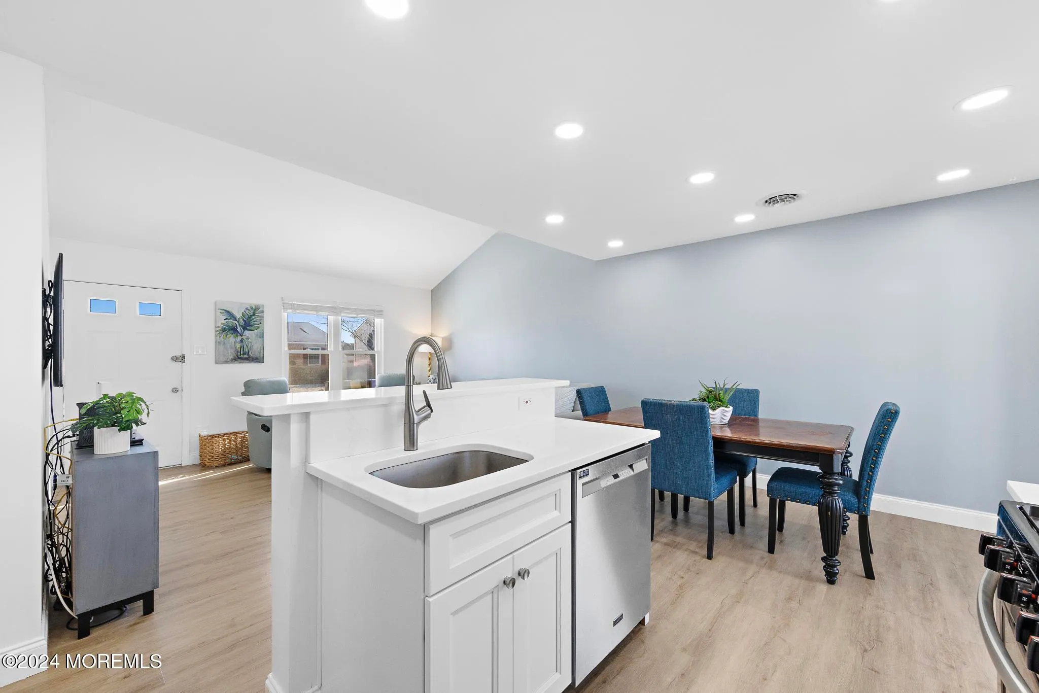 Manahawkin, New Jersey 08050, United States, 3 Bedrooms Bedrooms, ,2 BathroomsBathrooms,Residential,Active,29865