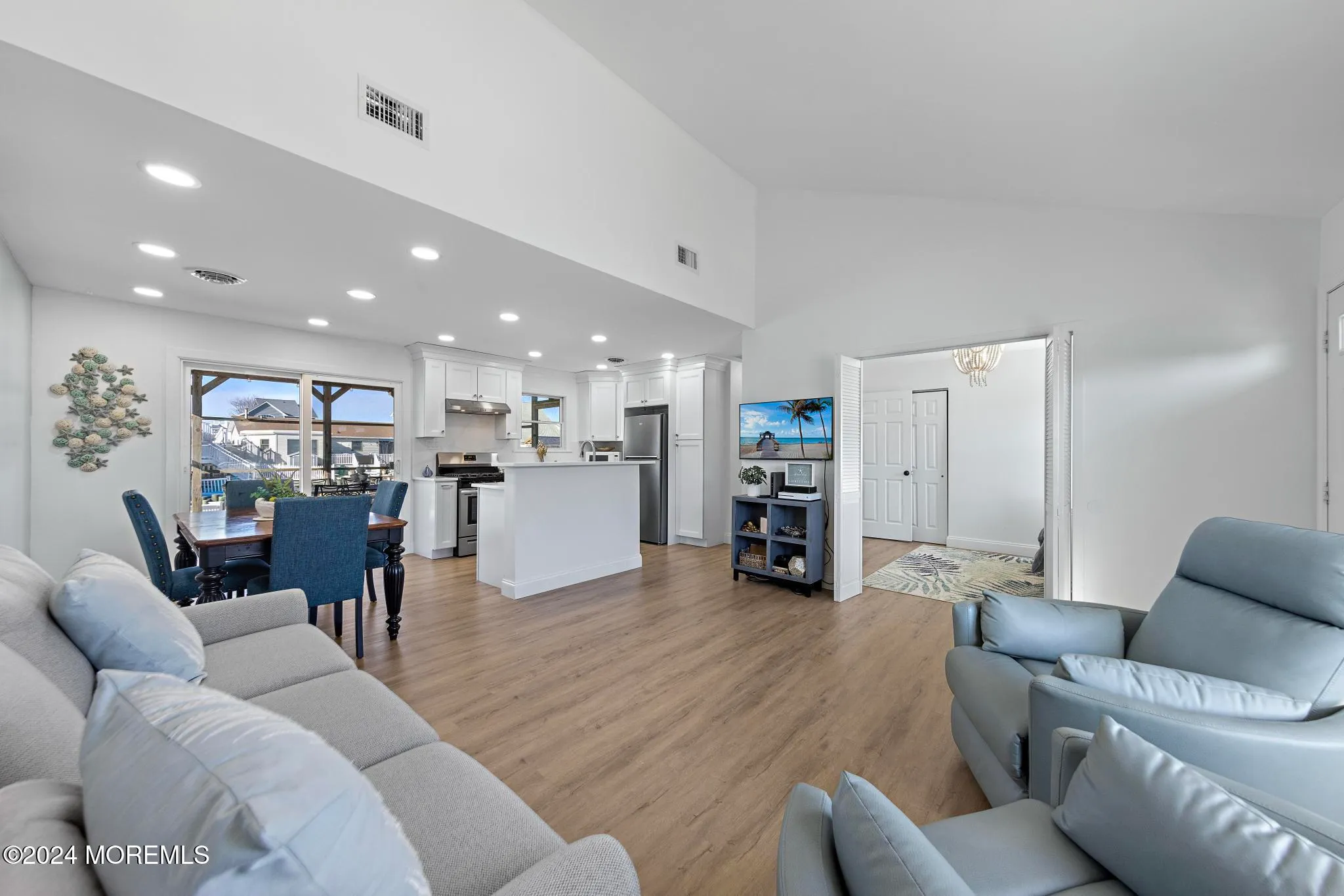 Manahawkin, New Jersey 08050, United States, 3 Bedrooms Bedrooms, ,2 BathroomsBathrooms,Residential,Active,29865