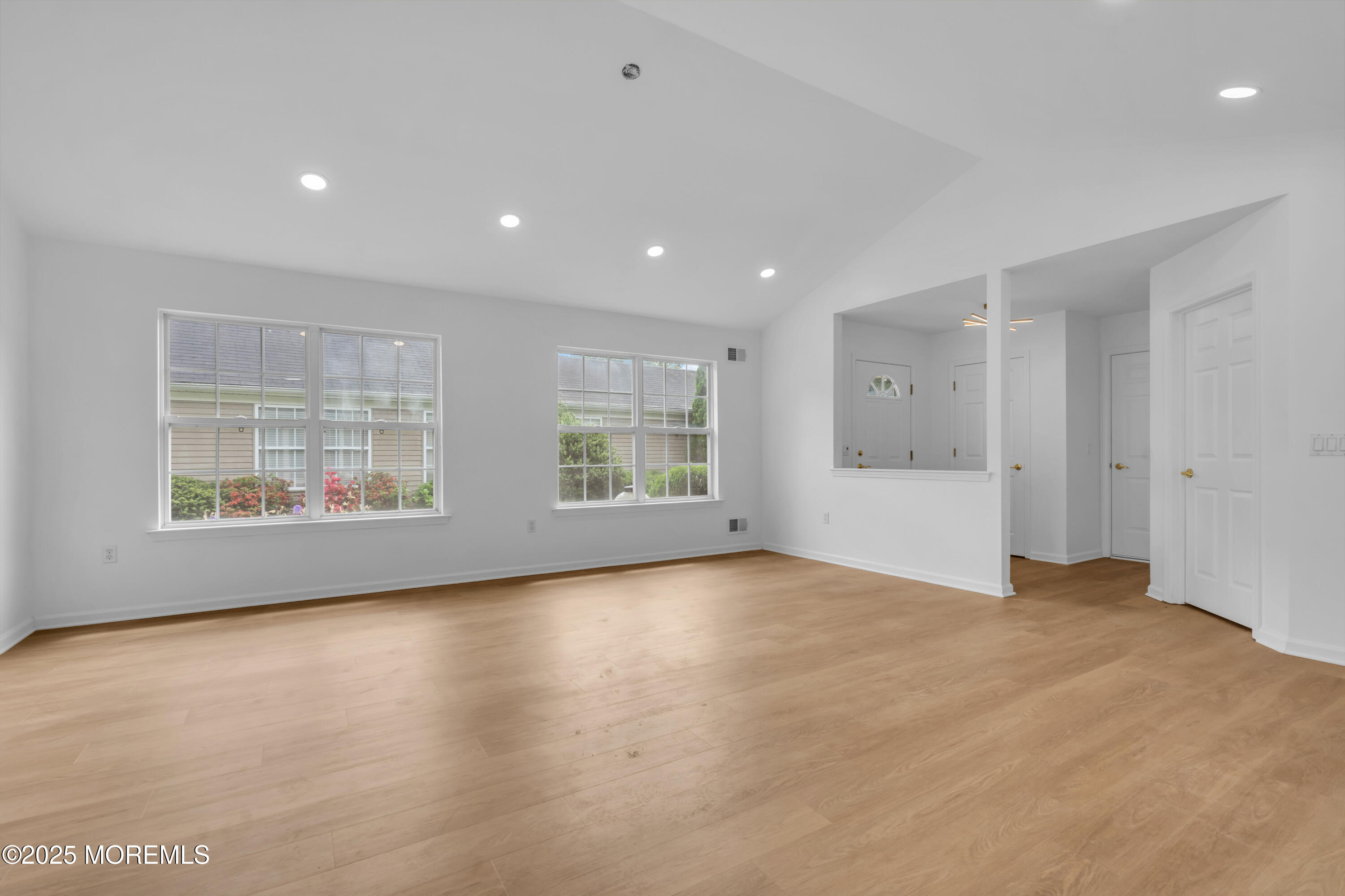 31 Oakmont Road, Lakewood, New Jersey image 8