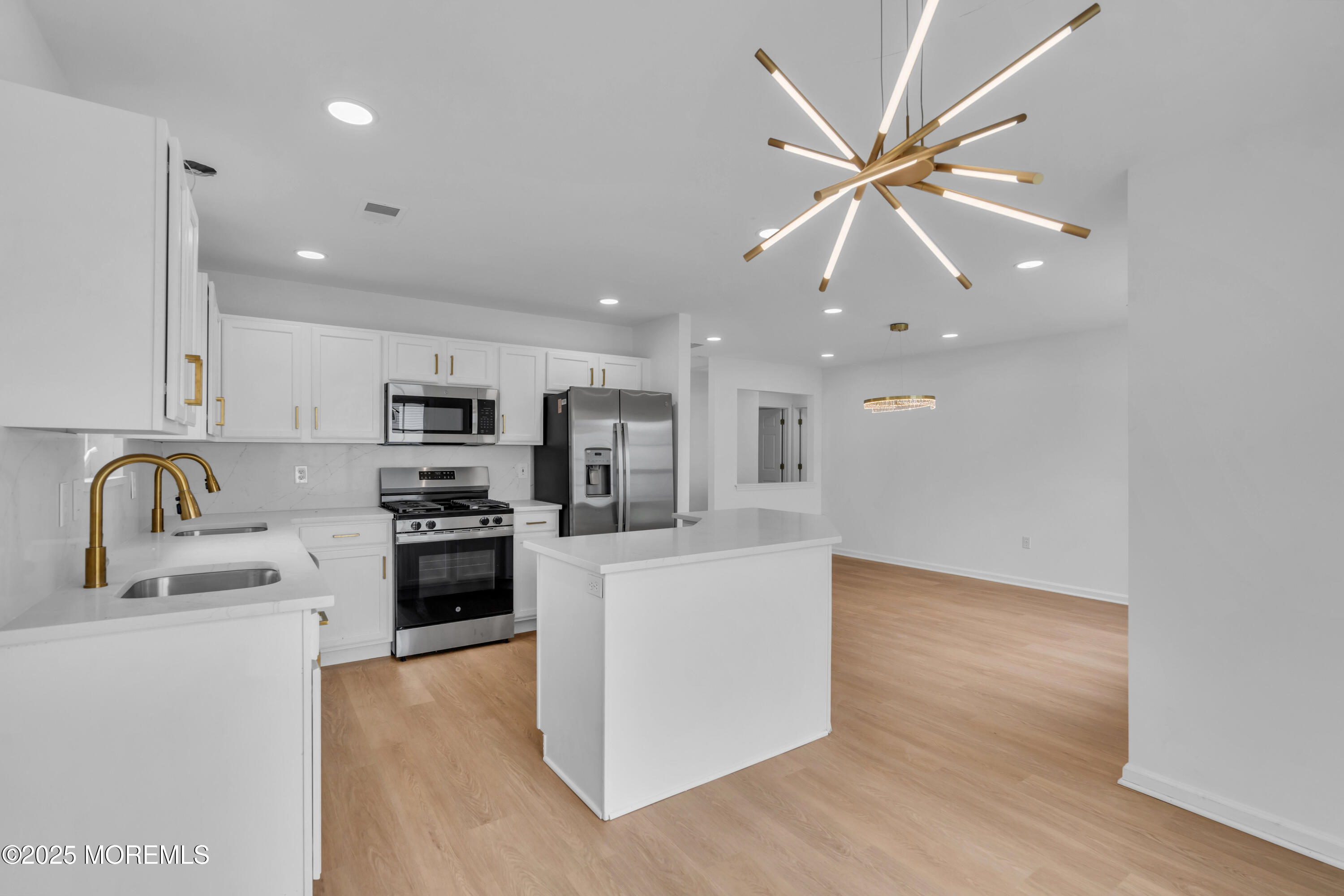 31 Oakmont Road, Lakewood, New Jersey image 19