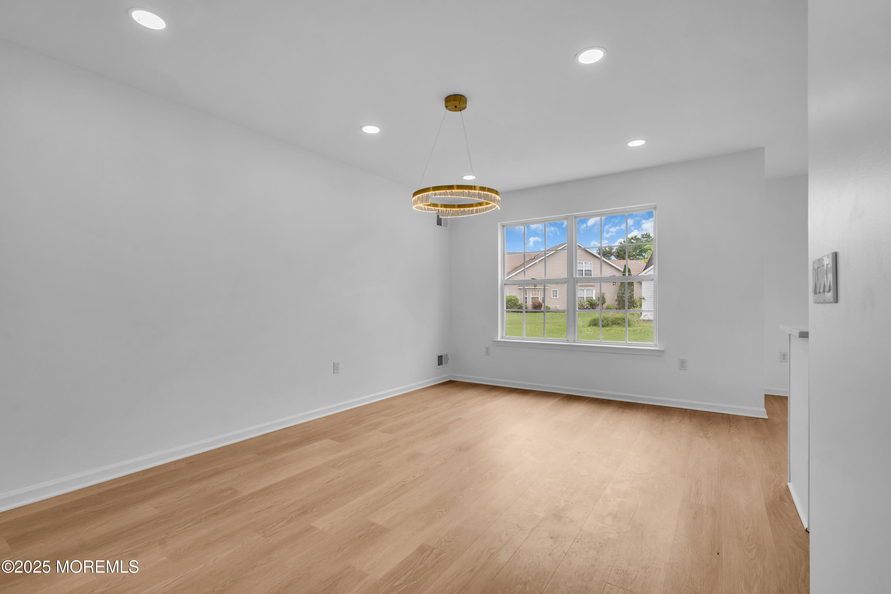 31 Oakmont Road, Lakewood, New Jersey image 14